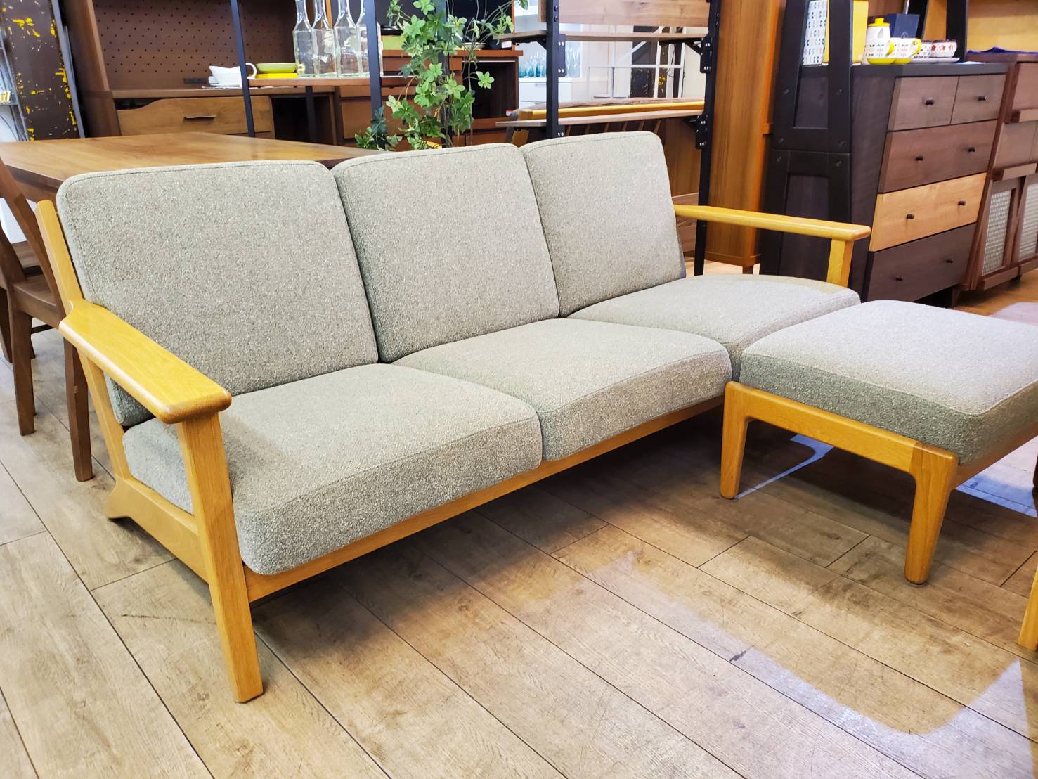 unico】ウニコ CLAD(クラード) 本革オットマン 42,800円 unico】ウニコ