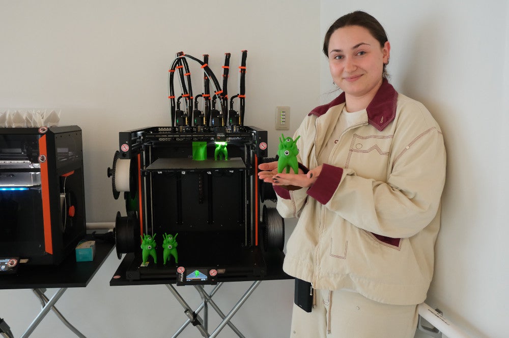 大阪万博:万博パビリオンでまた盗難被害、今度は非売品フィギュア