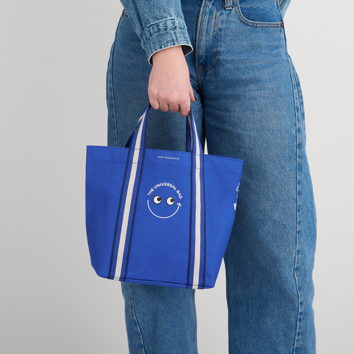 アニヤ・ハインドマーチ」新作エコバッグ2種が発売。ミニサイズと