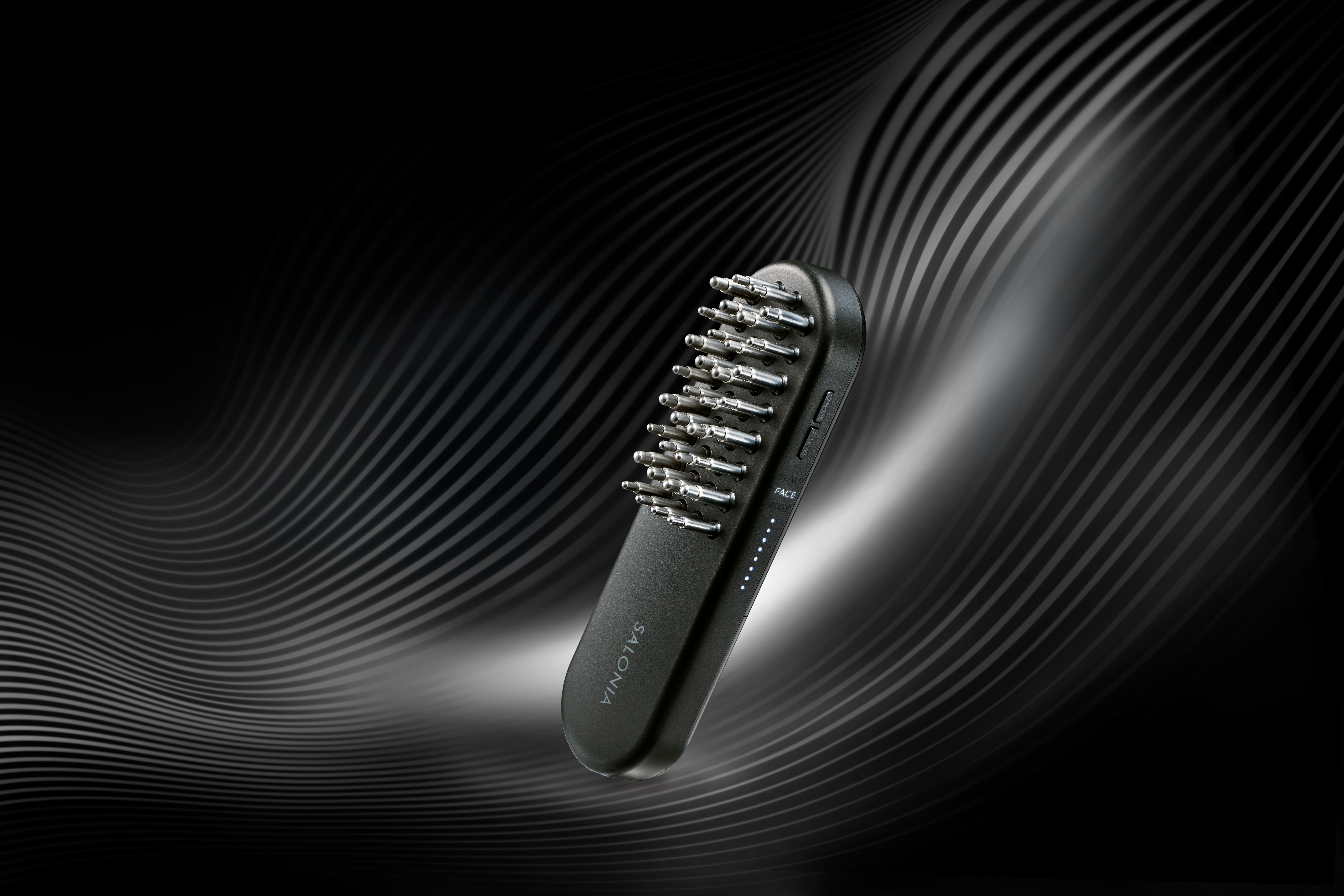 SALONIA、筋トレ発想の美顔器「​EMSリフトブラシ 3Dケア」11月1日新