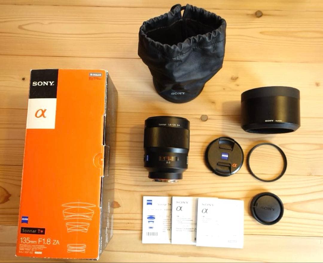 ト*ツ様 【中古】 Sonnar T* 135mm F1.8 ZA SAL135 Sonnar T＊ 135mm F1.8 ZA | デジタル一眼カメラα（アルファ） | ソニー