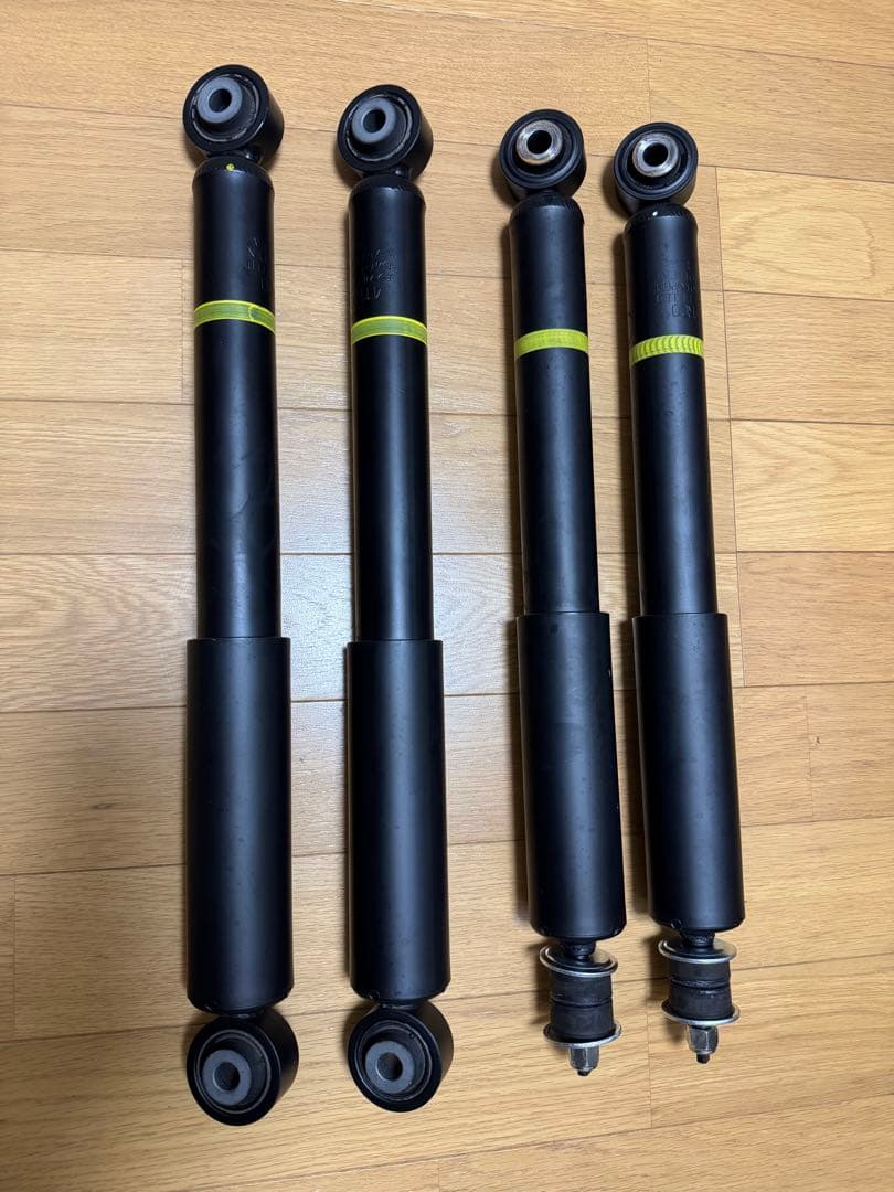 新車外しジムニー JB64 純正サスフルセット（ショック/バネ/ラテラル