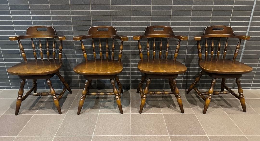 飛騨産業 キツツキマーク ウィンザーチェア ダイニングチェア 回転椅子 4脚 A 飛騨産業 キツツキマーク ウィンザーダイニングチェア ローバック