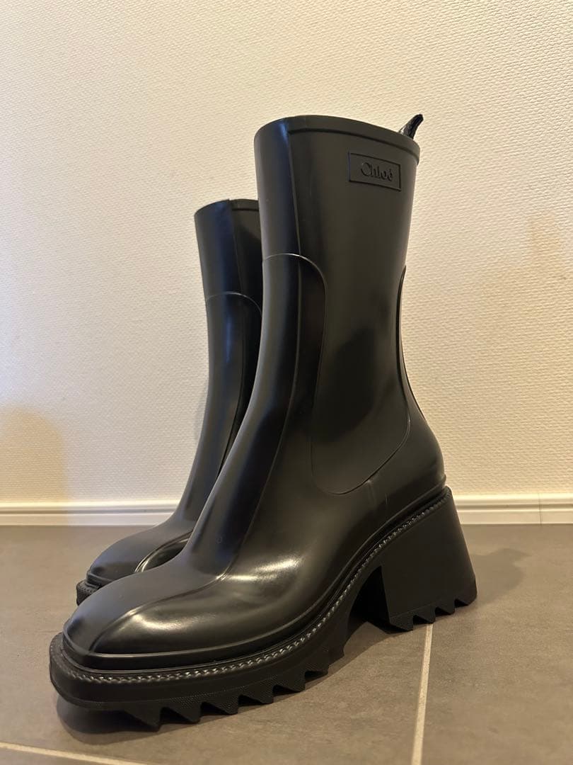 【美品】Chloé bettyレインブーツ 黒 86,900円 楽天市場】クロエ Chloe レインブーツ ブラック レディース 大きい