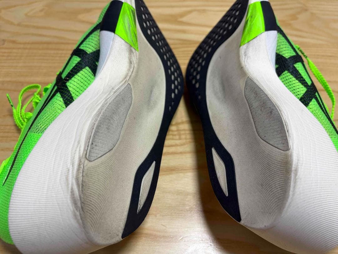 【極美品】アシックス メタスピードエッジ東京（ハザードグリーン）27.0cm