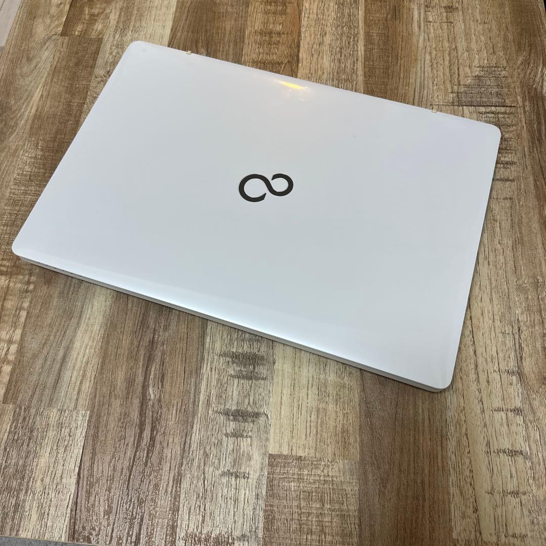 富士通 lifebook ah50/x 富士通 LIFEBOOK AH50/X(CPU：Core i7 6700HQ 2.6GHz/メモリ：4GB/HDD