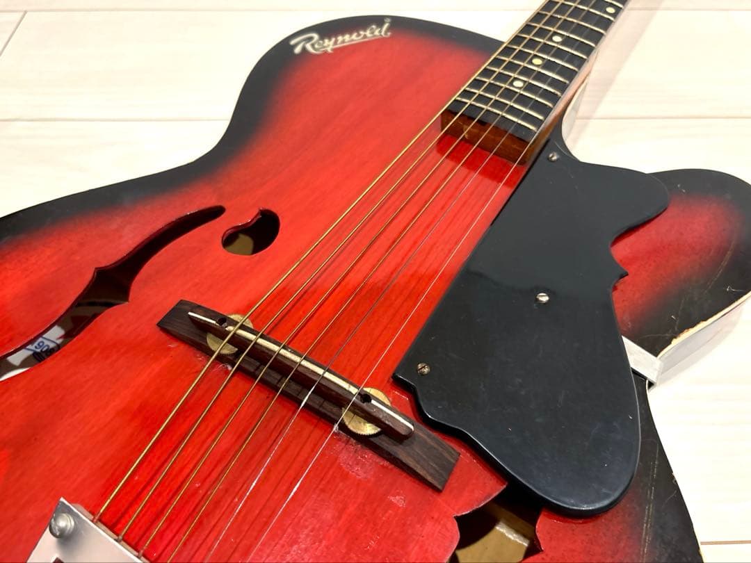 ビザール　アーチトップ　ピックギター　フルアコ　セミアコ　アコースティックギター ピックギターとフルアコースティックギターの定義 – ナルガッキ