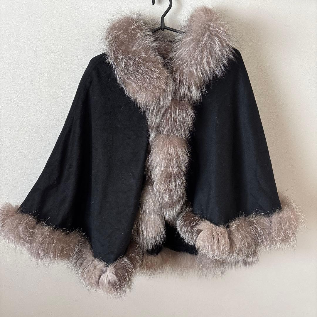 SAGA FURS カシミヤ　ポンチョ　コート　ラビットファー　毛皮　2ホック SAGA FURS カシミヤ ポンチョ コート ラビットファー 毛皮 2ホック
