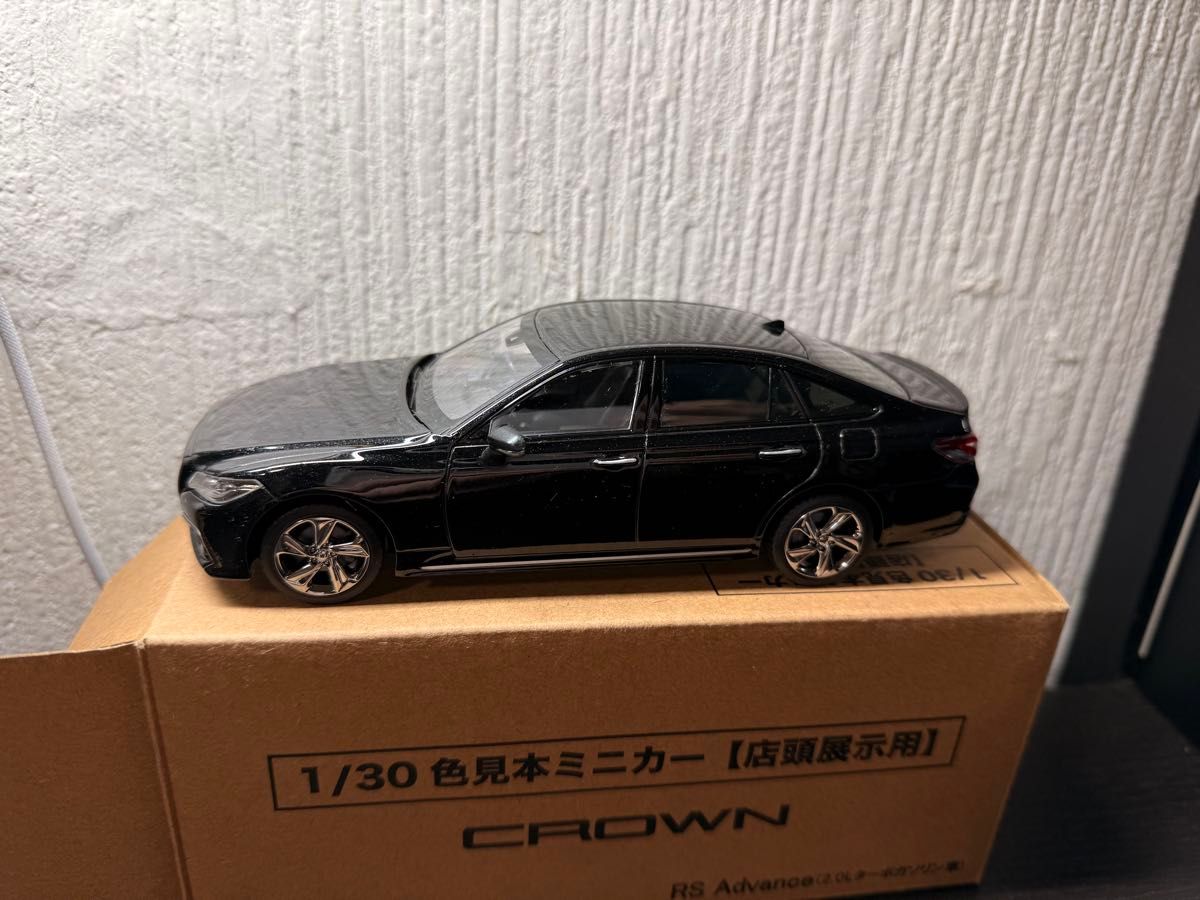 トヨタ クラウン 220系 ミニカー 1/30 カラーサンプル｜Yahoo!フリマ