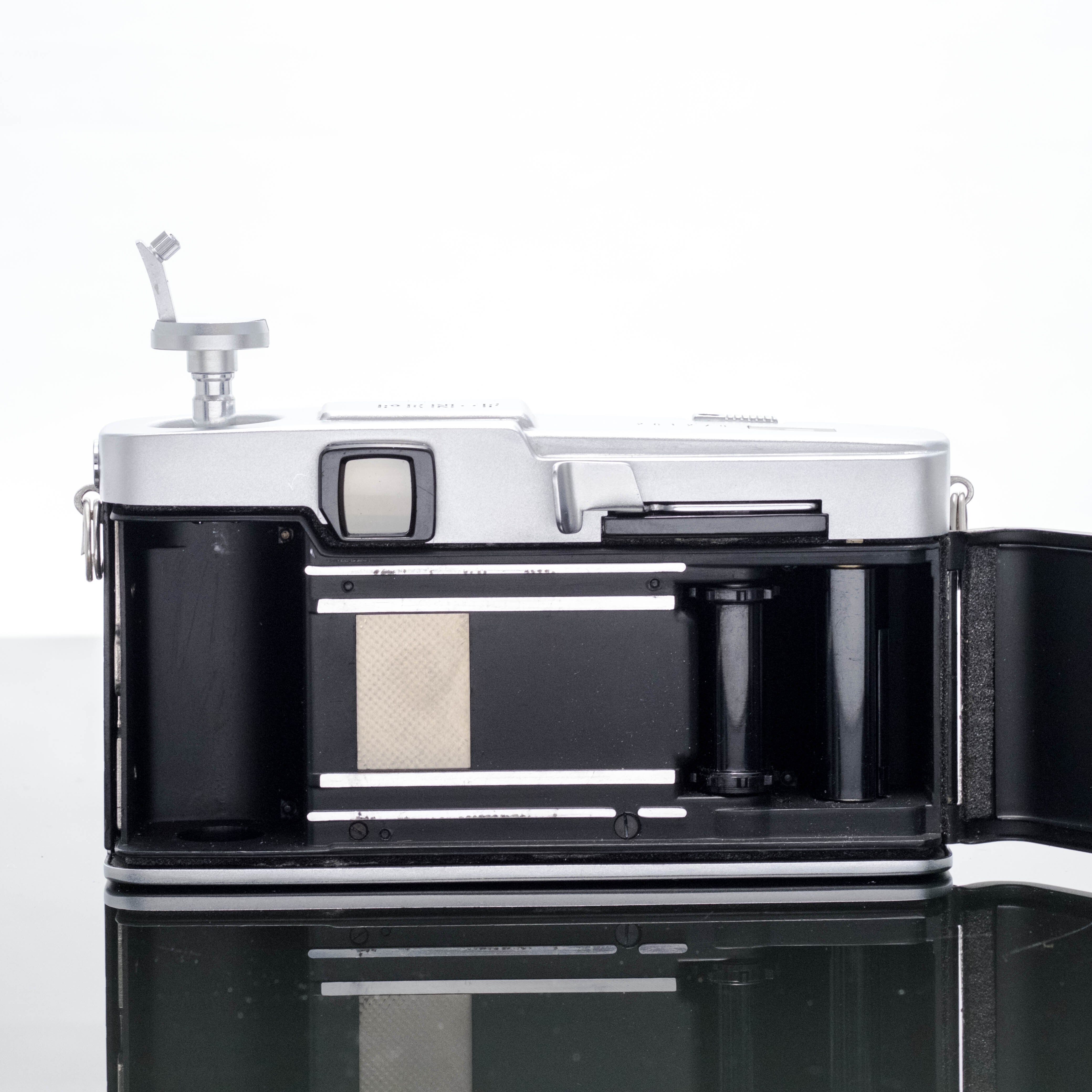 OLYMPUS PEN-F + F.Zuiko Auto-S 1:1.8 F=38mm【フィルムカメラ